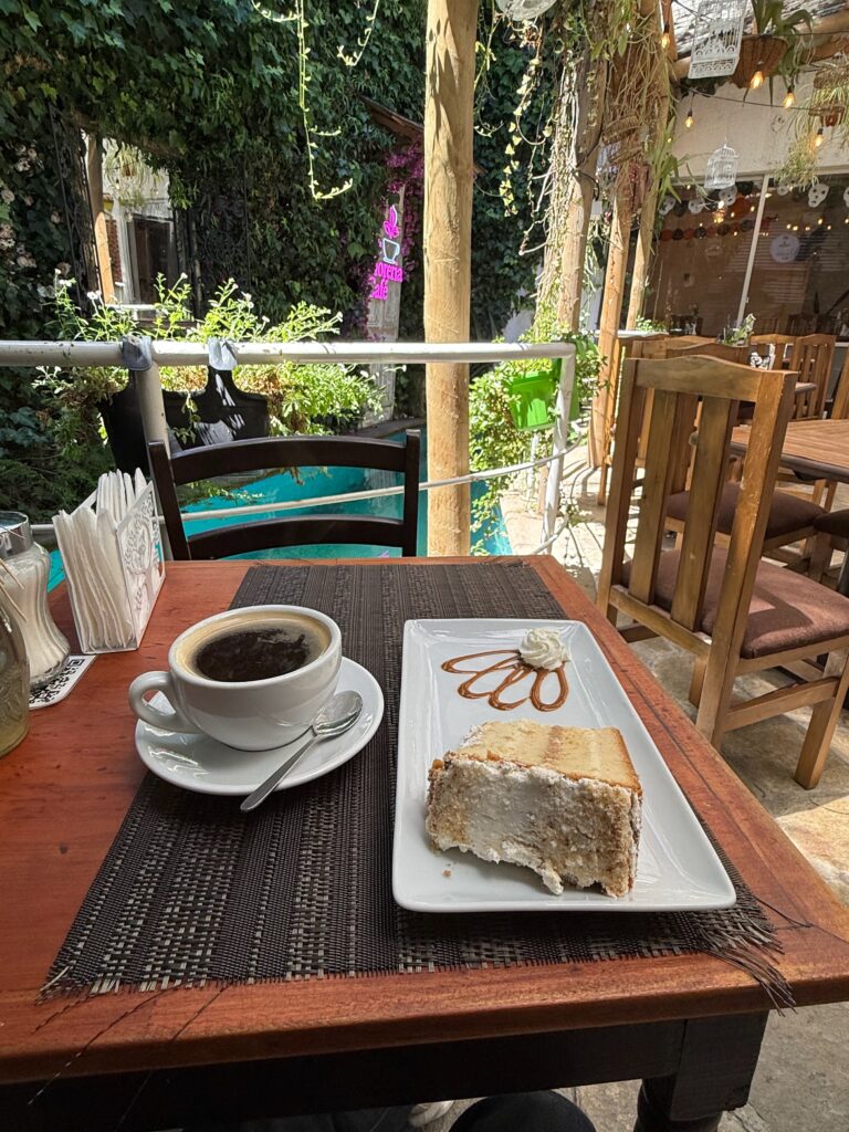 TRES leches! En este economia??